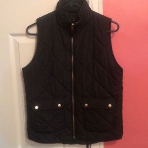 Quinn black vest